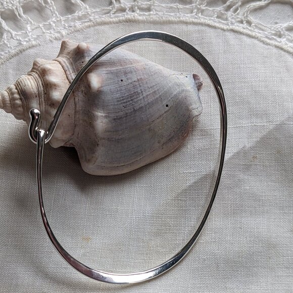 JAMES AVERY STERLING SILVER 925 HAMMERED HOOK ON BRACELET - Large - Picture 1 of 5